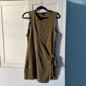 COS green top sleeveless wrap. M